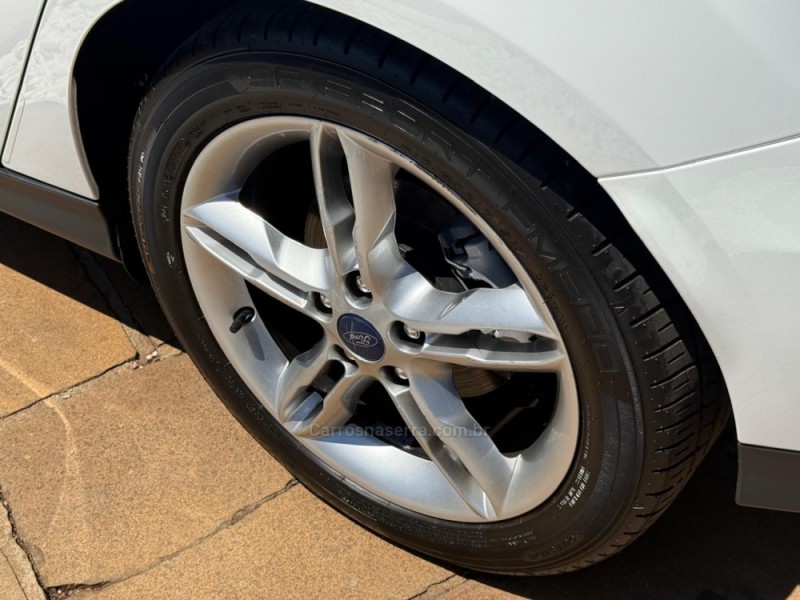 FOCUS 1.6 SE 16V FLEX 4P MANUAL - 2018 - LAGOA VERMELHA