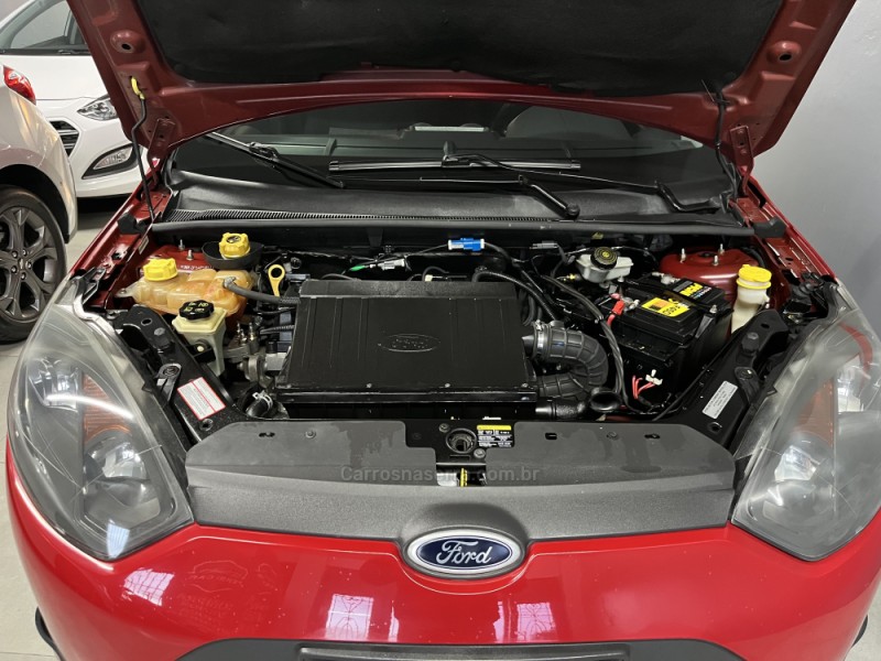 FIESTA 1.6 MPI SEDAN 8V FLEX 4P MANUAL - 2011 - CAXIAS DO SUL