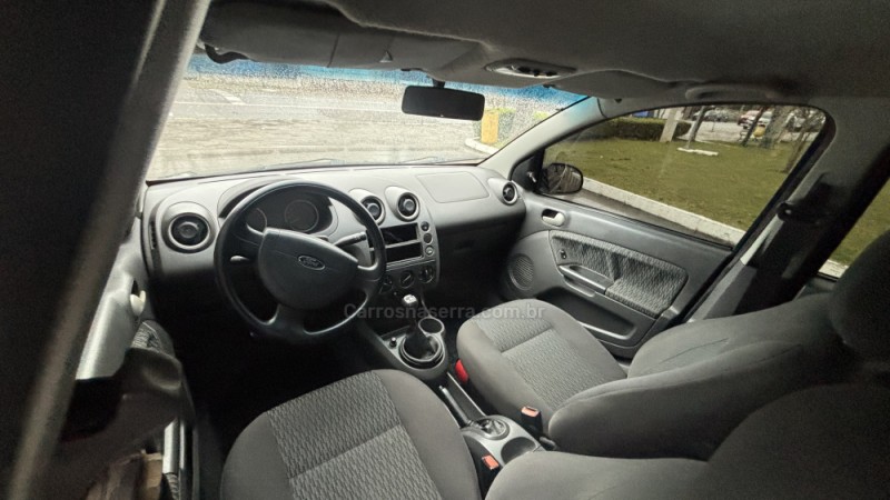 FIESTA 1.6 MPI 8V GASOLINA 4P MANUAL - 2006 - BENTO GONçALVES