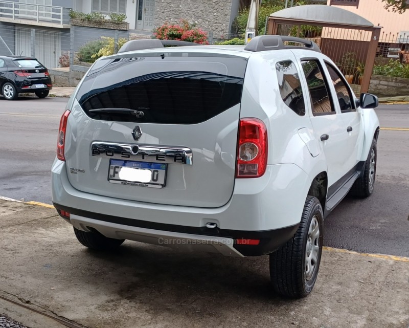 DUSTER 1.6 EXPRESSION 4X2 16V FLEX 4P MANUAL - 2015 - FARROUPILHA