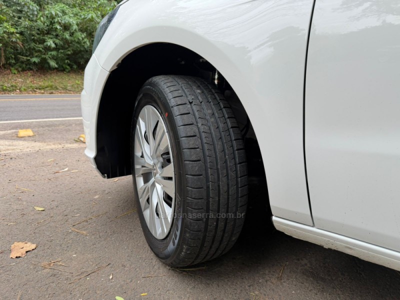 VOYAGE 1.0 12V MPI TOTALFLEX TRENDLINE 4P MANUAL - 2023 - DOIS IRMãOS