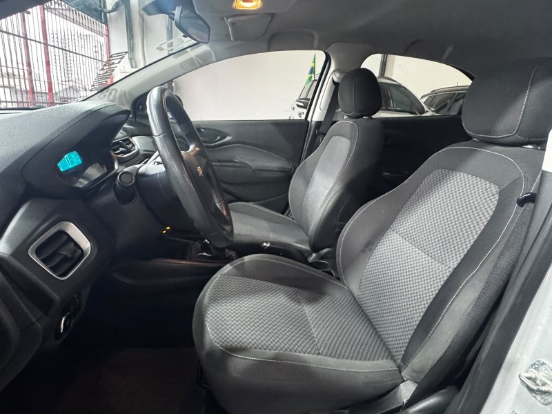 ONIX 1.0 LT PLUS 8V FLEX 4P MANUAL - 2018 - CAXIAS DO SUL