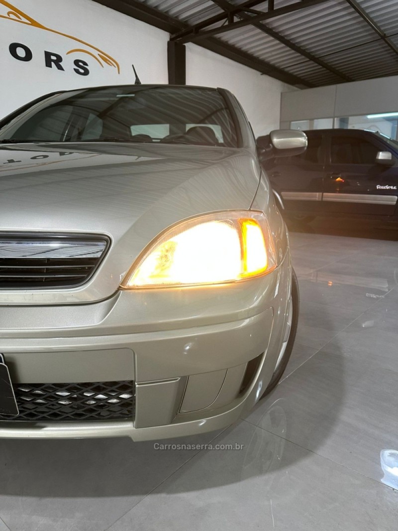 CORSA 1.4 MPFI PREMIUM 8V FLEX 4P MANUAL - 2010 - NOVO HAMBURGO
