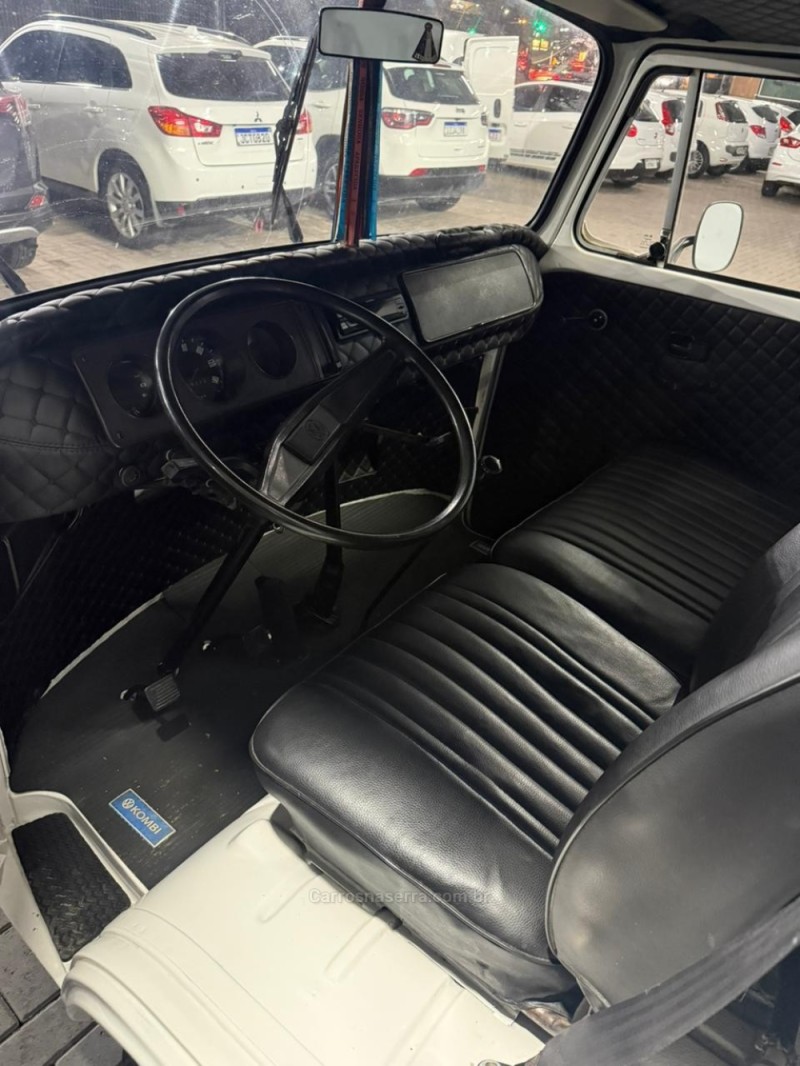 KOMBI 1.6 FURGÃO 8V GASOLINA 3P MANUAL - 1996 - CAXIAS DO SUL