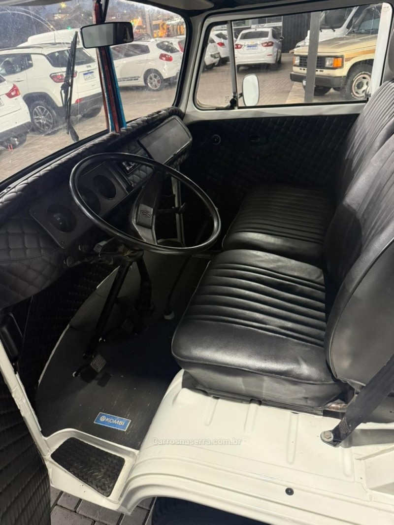 KOMBI 1.6 FURGÃO 8V GASOLINA 3P MANUAL - 1996 - CAXIAS DO SUL