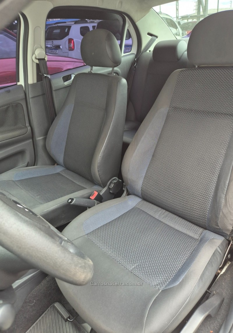VOYAGE 1.0 MI CITY 8V FLEX 4P MANUAL - 2015 - CAXIAS DO SUL