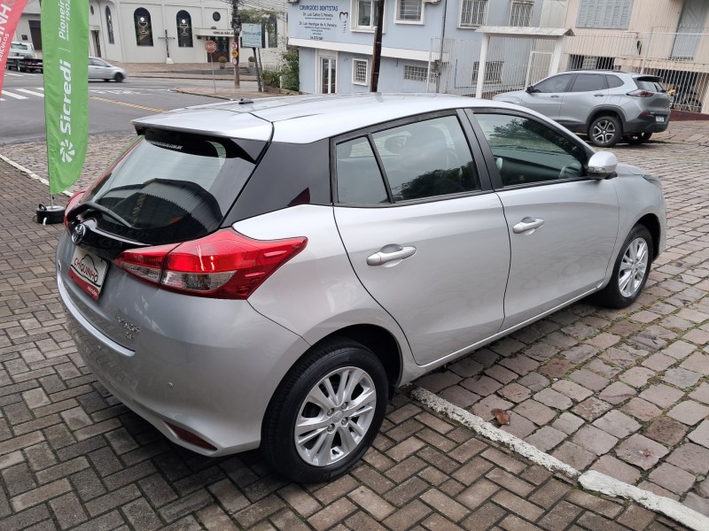 YARIS 1.3 16V FLEX XL PLUS TECH MULTIDRIVE17 - 2019 - CAXIAS DO SUL