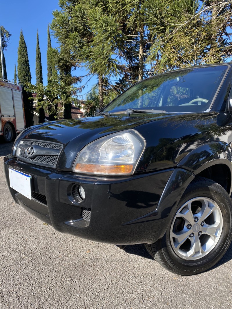 TUCSON 2.0 MPFI GLS 16V 143CV 2WD GASOLINA 4P AUTOMÁTICO - 2010 - FARROUPILHA