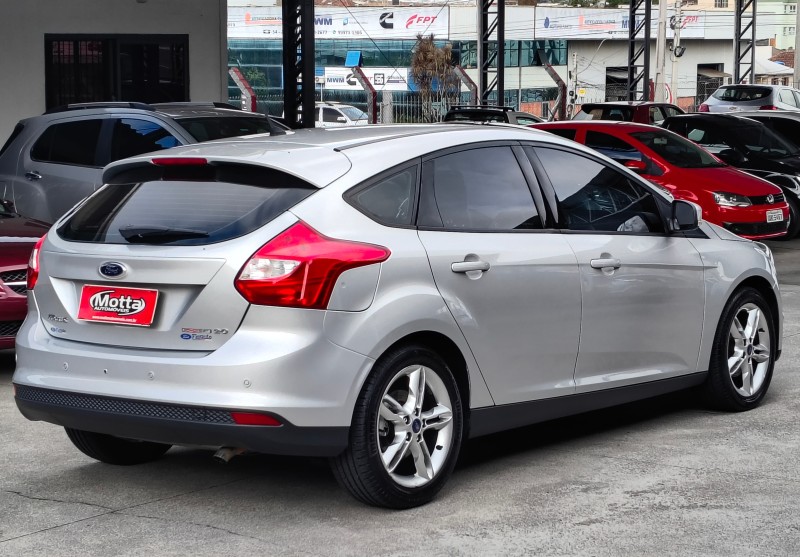 FOCUS 2.0 SE 16V FLEX 4P AUTOMÁTICO - 2014 - CAXIAS DO SUL
