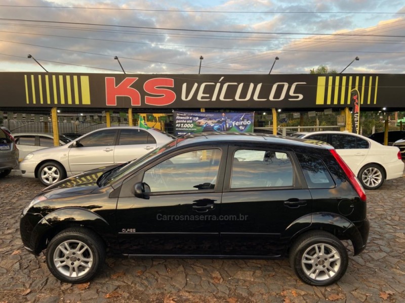 FIESTA 1.6 MPI CLASS HATCH 8V FLEX 4P MANUAL - 2010 - DOIS IRMãOS