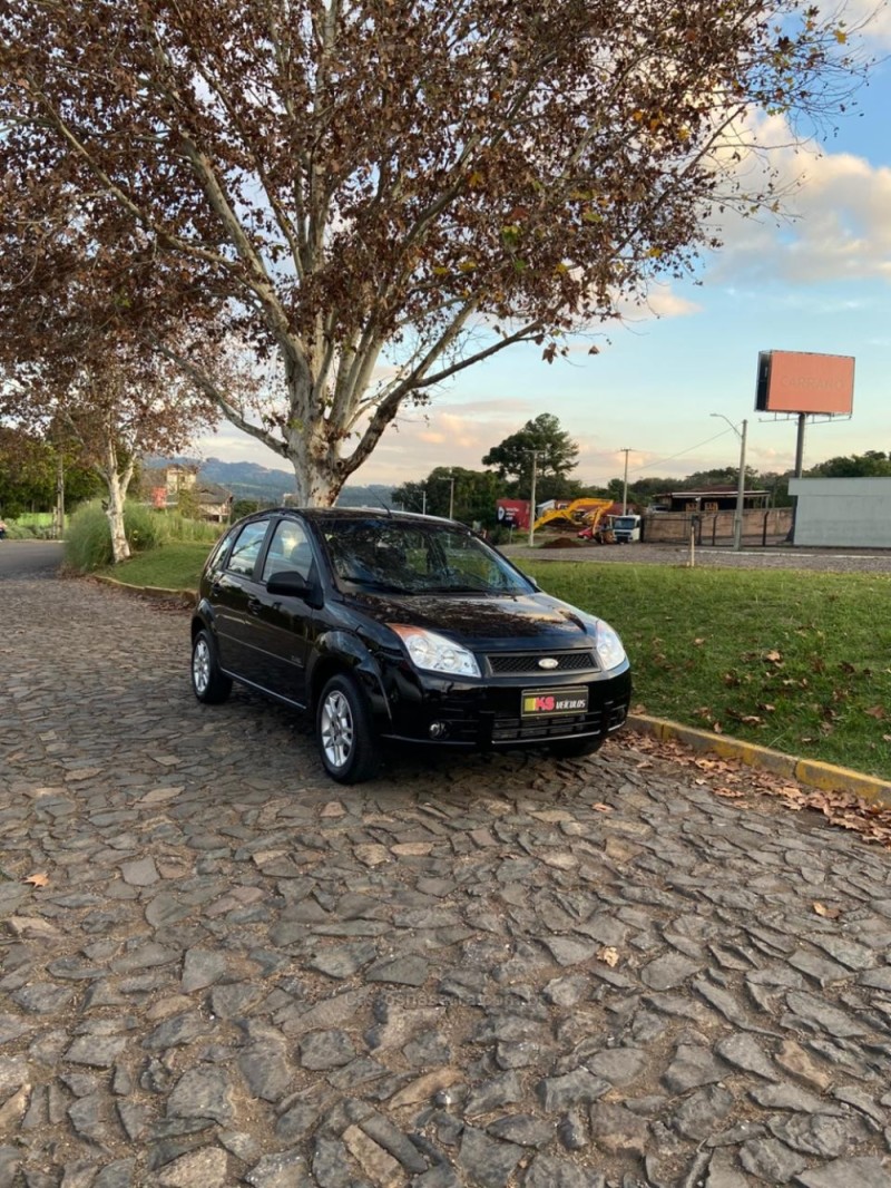 FIESTA 1.6 MPI CLASS HATCH 8V FLEX 4P MANUAL - 2010 - DOIS IRMãOS