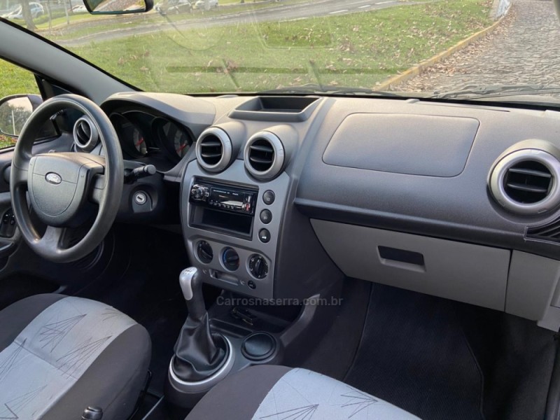 FIESTA 1.6 MPI CLASS HATCH 8V FLEX 4P MANUAL - 2010 - DOIS IRMãOS