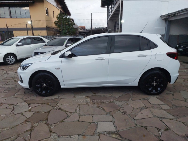 ONIX 1.0 LT2 FLEX 4P MANUAL - 2023 - CAXIAS DO SUL