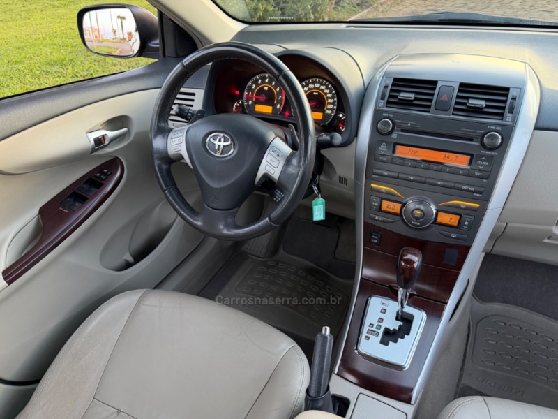 COROLLA 2.0 ALTIS PREMIUM 16V FLEX 4P AUTOMÁTICO - 2013 - CASCA