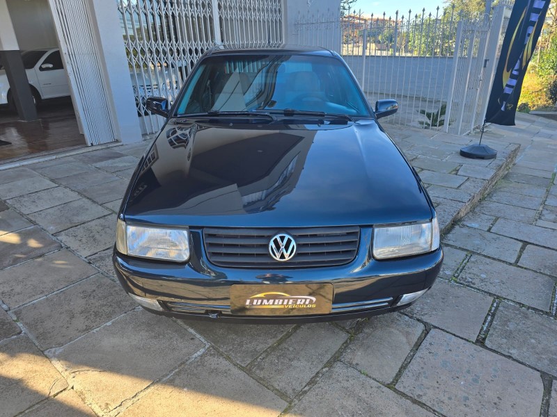 SANTANA 2.0 MI 8V GASOLINA 4P MANUAL - 2001 - FARROUPILHA