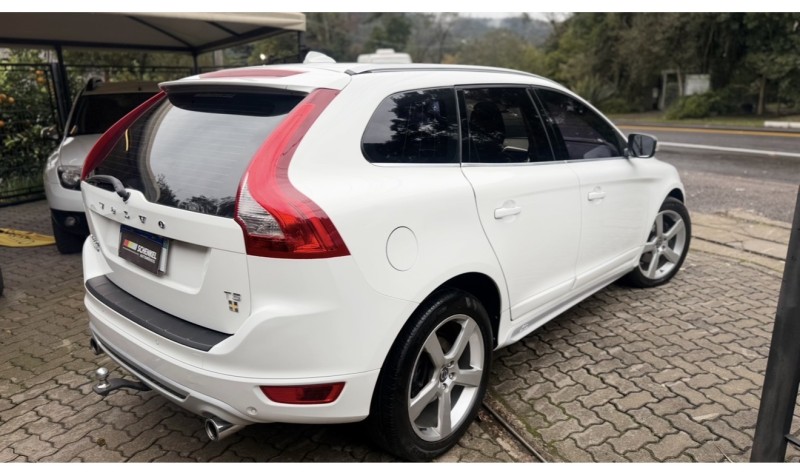 XC60 2.0 T5 R DESIGN TURBO GASOLINA 4P AUTOMÁTICO - 2013 - NOVA PETRóPOLIS