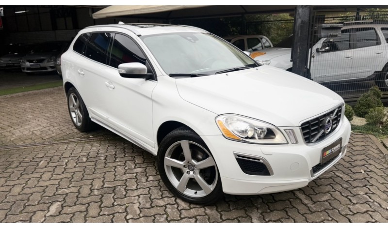 XC60 2.0 T5 R DESIGN TURBO GASOLINA 4P AUTOMÁTICO