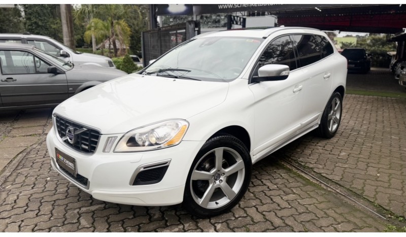 XC60 2.0 T5 R DESIGN TURBO GASOLINA 4P AUTOMÁTICO - 2013 - NOVA PETRóPOLIS