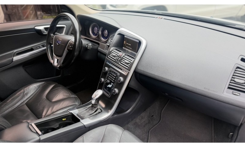 XC60 2.0 T5 R DESIGN TURBO GASOLINA 4P AUTOMÁTICO - 2013 - NOVA PETRóPOLIS