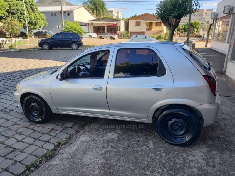CELTA 1.0 MPFI LT 8V FLEX 4P MANUAL - 2013 - GUAPORé