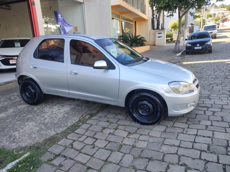 CELTA 1.0 MPFI LT 8V FLEX 4P MANUAL - 2013 - GUAPORé