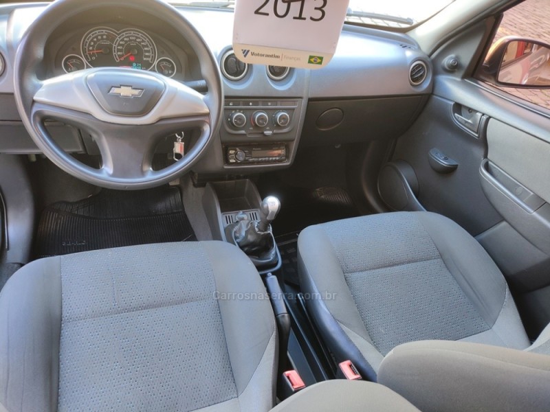 CELTA 1.0 MPFI LT 8V FLEX 4P MANUAL - 2013 - GUAPORé
