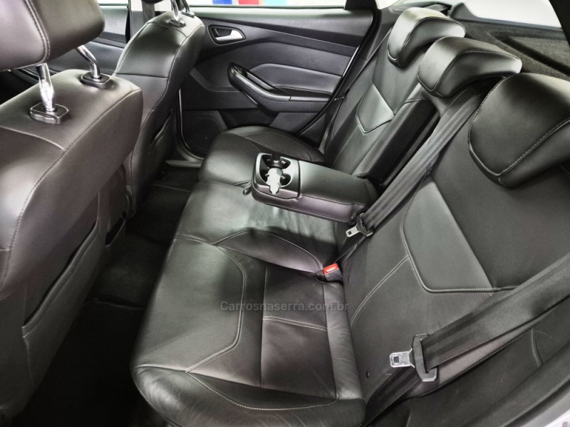 FOCUS 2.0 TITANIUM HATCH 16V FLEX 4P AUTOMÁTICO - 2016 - CAXIAS DO SUL