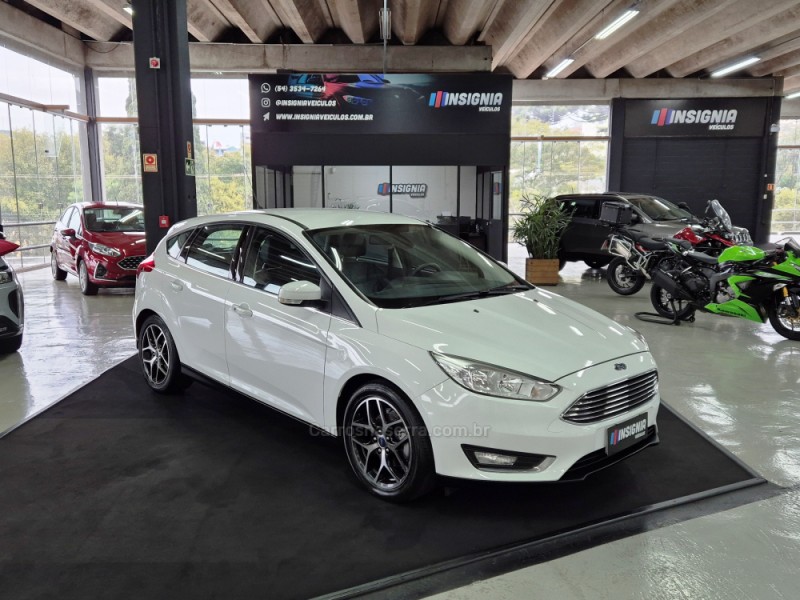 FOCUS 2.0 TITANIUM HATCH 16V FLEX 4P AUTOMÁTICO - 2016 - CAXIAS DO SUL