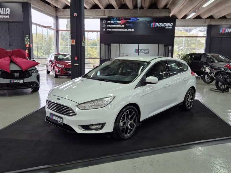 focus 2.0 titanium hatch 16v flex 4p automatico 2016 caxias do sul