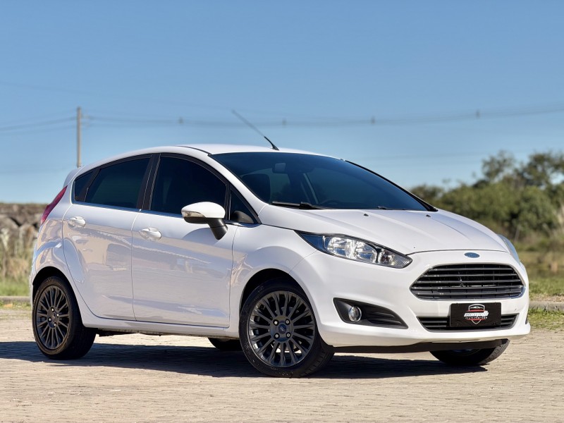 FIESTA 1.6 TITANIUM HATCH 16V FLEX 4P AUTOMÁTICO - 2015 - ANTôNIO PRADO