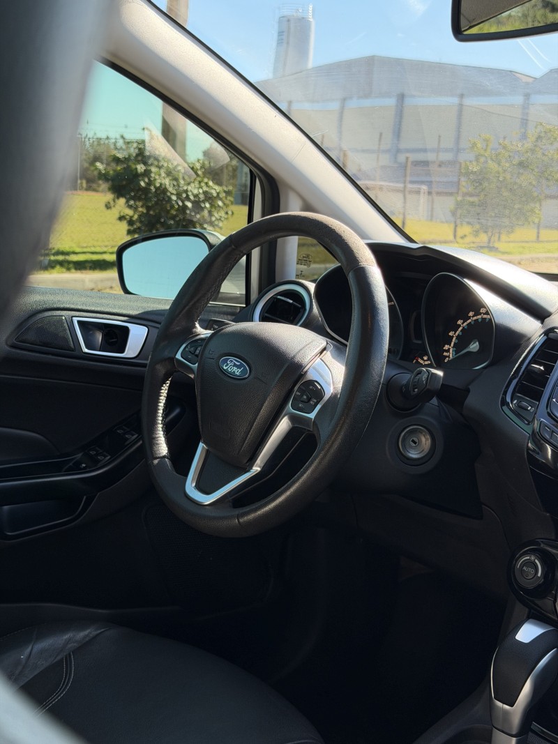 FIESTA 1.6 TITANIUM HATCH 16V FLEX 4P AUTOMÁTICO - 2015 - ANTôNIO PRADO