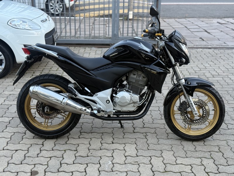 CB 300R  - 2015 - BENTO GONçALVES