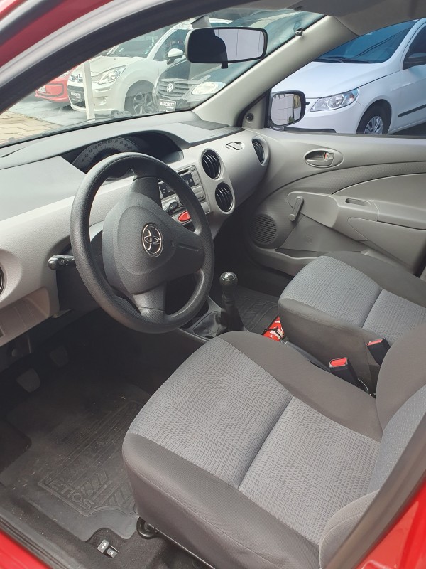 ETIOS 1.3 X 16V FLEX 4P MANUAL - 2013 - CAXIAS DO SUL