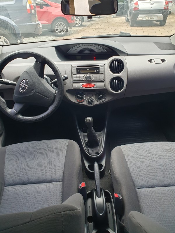 ETIOS 1.3 X 16V FLEX 4P MANUAL - 2013 - CAXIAS DO SUL