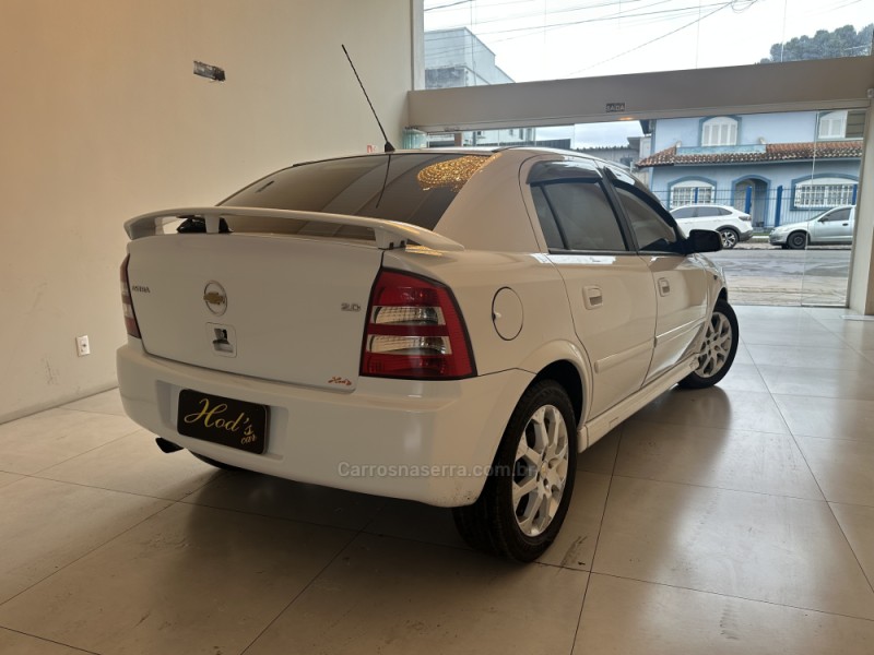ASTRA 2.0 MPFI ADVANTAGE 8V FLEX 4P MANUAL - 2011 - CANELA