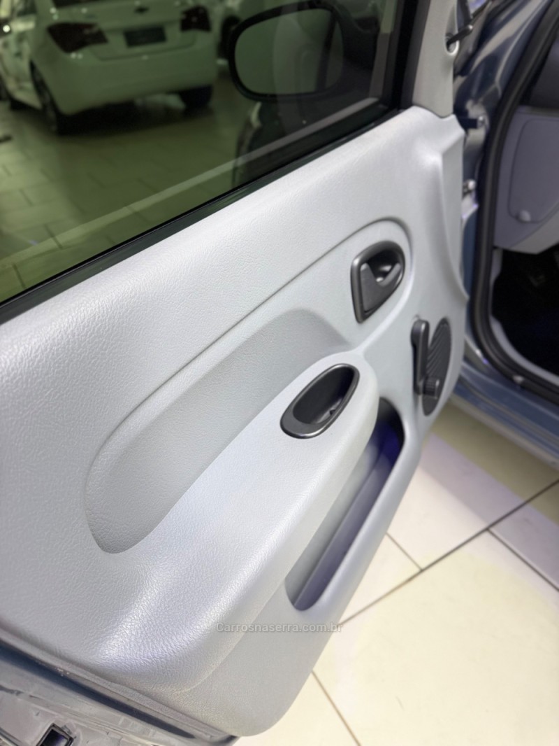 CLIO 1.0 AUTHENTIQUE 16V GASOLINA 4P MANUAL - 2010 - CAXIAS DO SUL