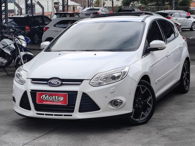 focus 2.0 titanium plus hatch 16v flex 4p auto 2015 caxias do sul