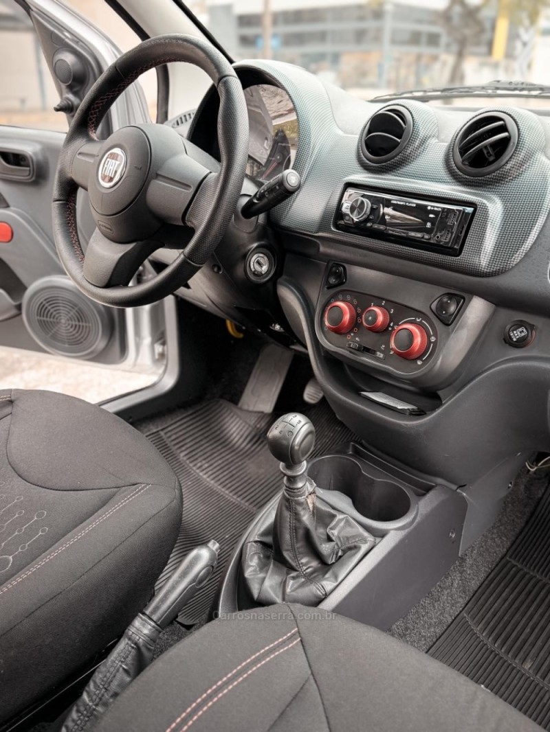 UNO 1.4 EVO SPORTING 8V FLEX 4P MANUAL - 2013 - NOVO HAMBURGO