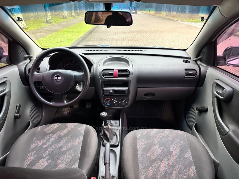 CORSA 1.0 MPFI SEDAN 8V GASOLINA 4P MANUAL - 2004 - CAXIAS DO SUL