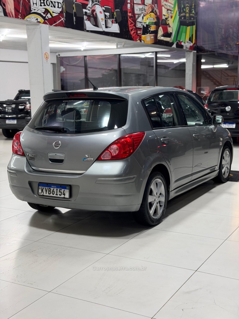 TIIDA 1.8 SL 16V FLEX 4P AUTOMÁTICO - 2012 - SANTA CRUZ DO SUL