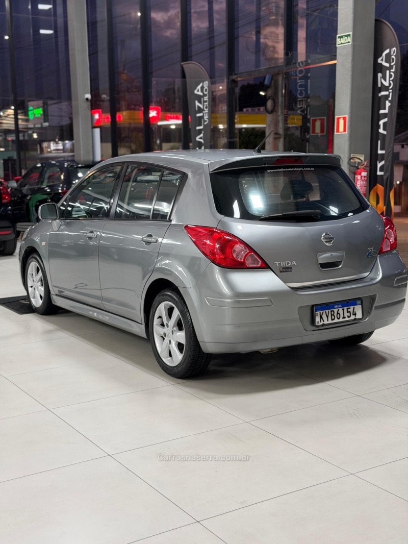 TIIDA 1.8 SL 16V FLEX 4P AUTOMÁTICO - 2012 - SANTA CRUZ DO SUL