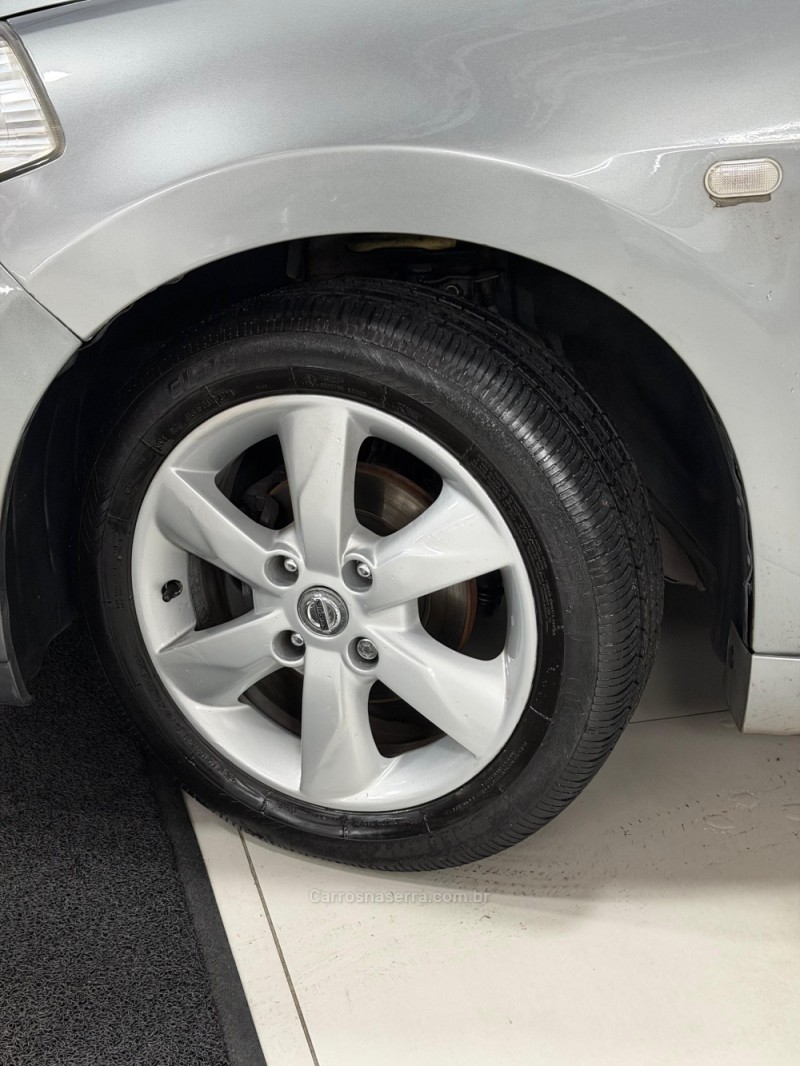 TIIDA 1.8 SL 16V FLEX 4P AUTOMÁTICO - 2012 - SANTA CRUZ DO SUL