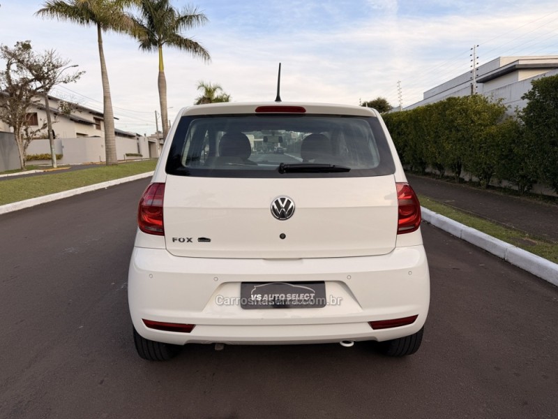 FOX 1.0 MI 8V FLEX 4P MANUAL - 2014 - SãO LEOPOLDO