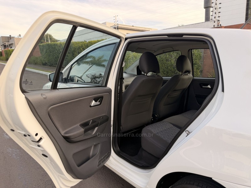 FOX 1.0 MI 8V FLEX 4P MANUAL - 2014 - SãO LEOPOLDO