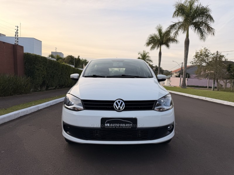 FOX 1.0 MI 8V FLEX 4P MANUAL - 2014 - SãO LEOPOLDO