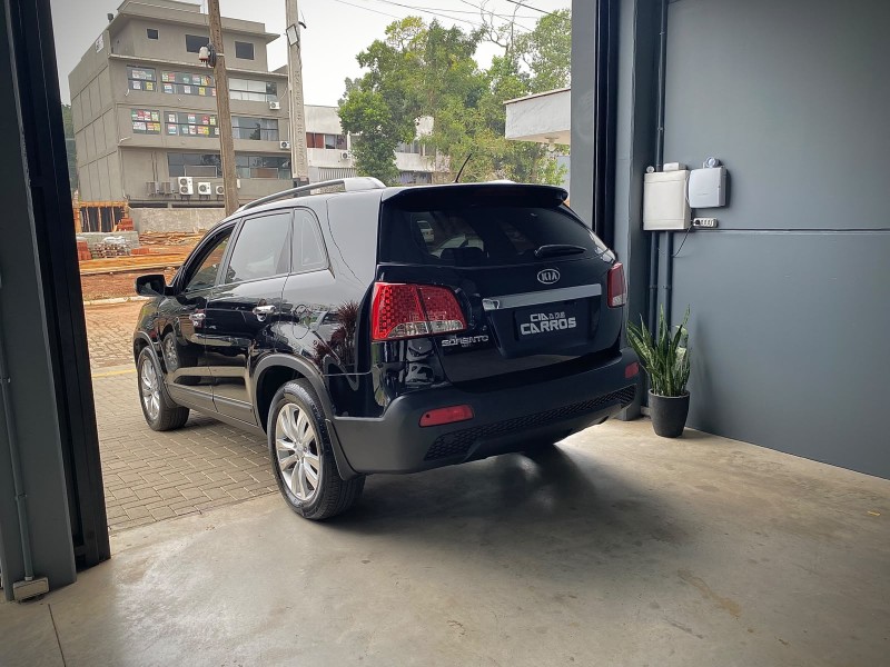 SORENTO 2.4 EX 4X2 16V GASOLINA 4P AUTOMÁTICO - 2011 - LAJEADO