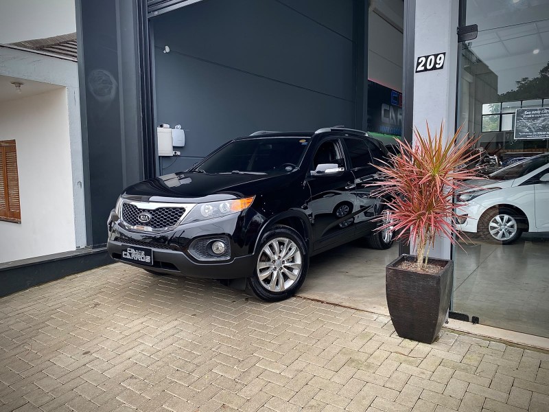 SORENTO 2.4 EX 4X2 16V GASOLINA 4P AUTOMÁTICO - 2011 - LAJEADO