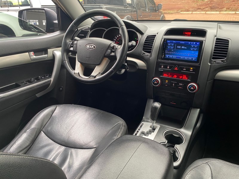 SORENTO 2.4 EX 4X2 16V GASOLINA 4P AUTOMÁTICO - 2011 - LAJEADO