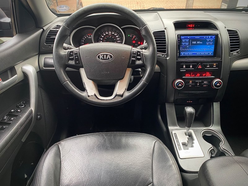 SORENTO 2.4 EX 4X2 16V GASOLINA 4P AUTOMÁTICO - 2011 - LAJEADO
