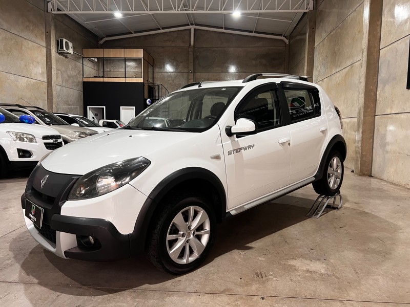 SANDERO 1.6 STEPWAY 16V FLEX 4P AUTOMÁTICO - 2014 - CAXIAS DO SUL